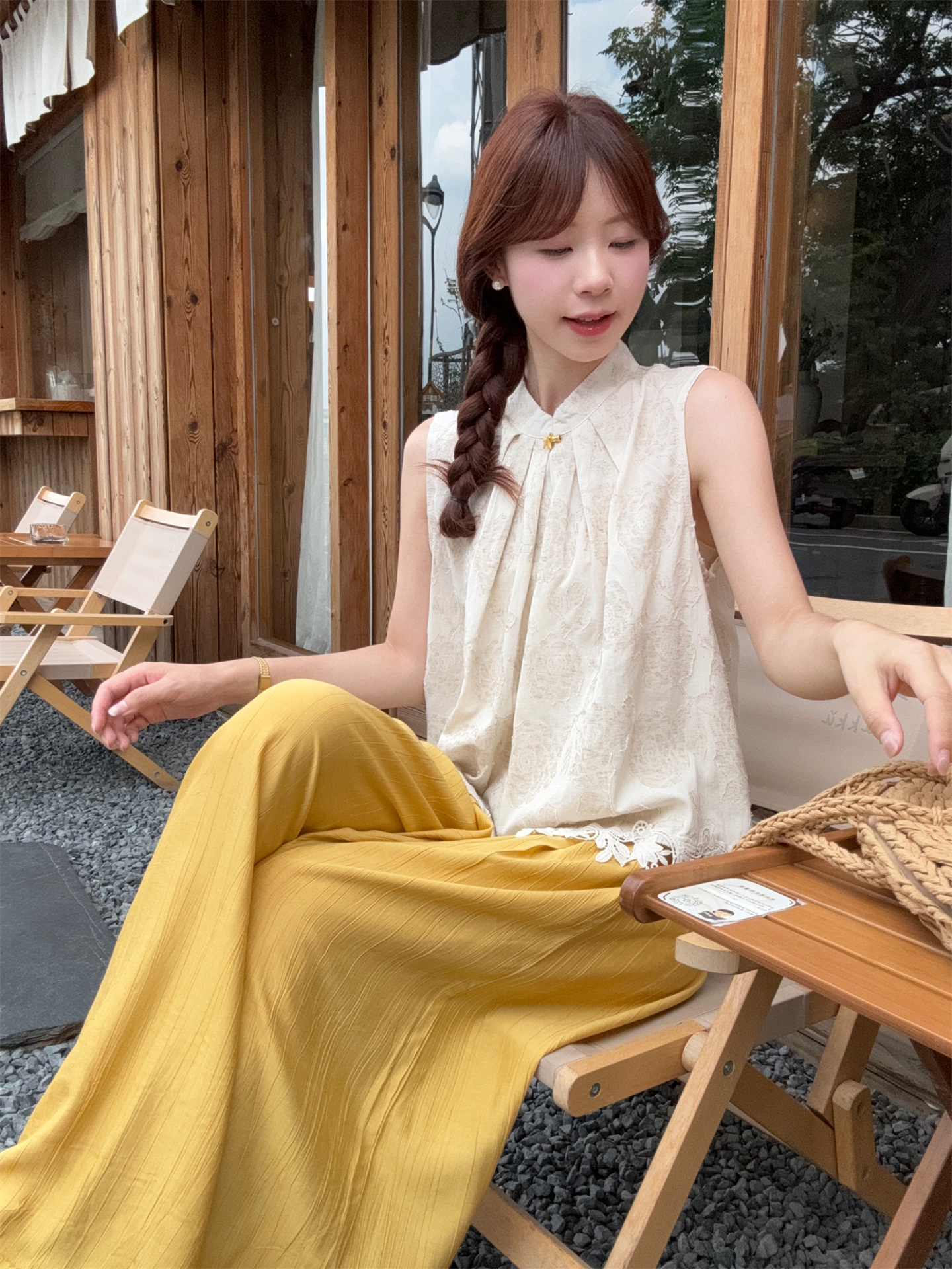 New Chinese Style Vintage Button Sleeveless Tank Top - Image 2