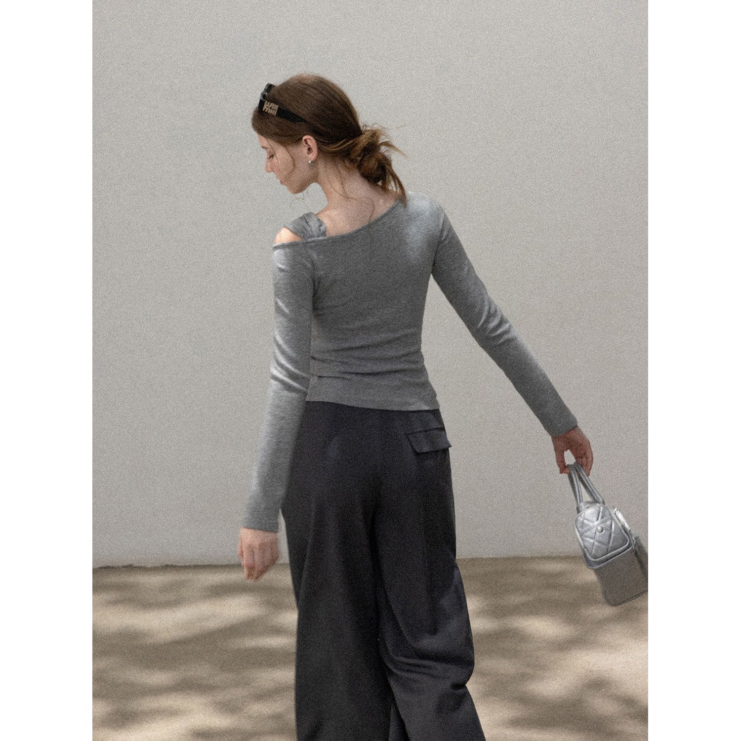 Korean Style Gray Off-Shoulder Long Sleeve T-Shirt Women Summer Design Slim Fit Top - Image 3