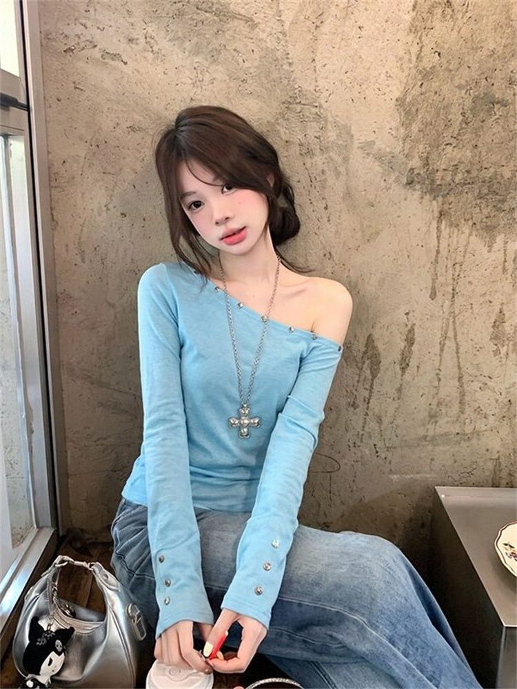 Women's Asymmetric Studded One-Shoulder Long-Sleeve T-Shirt - Image 4