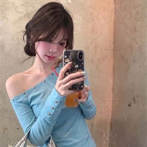 Women's Asymmetric Studded One-Shoulder Long-Sleeve T-Shirt