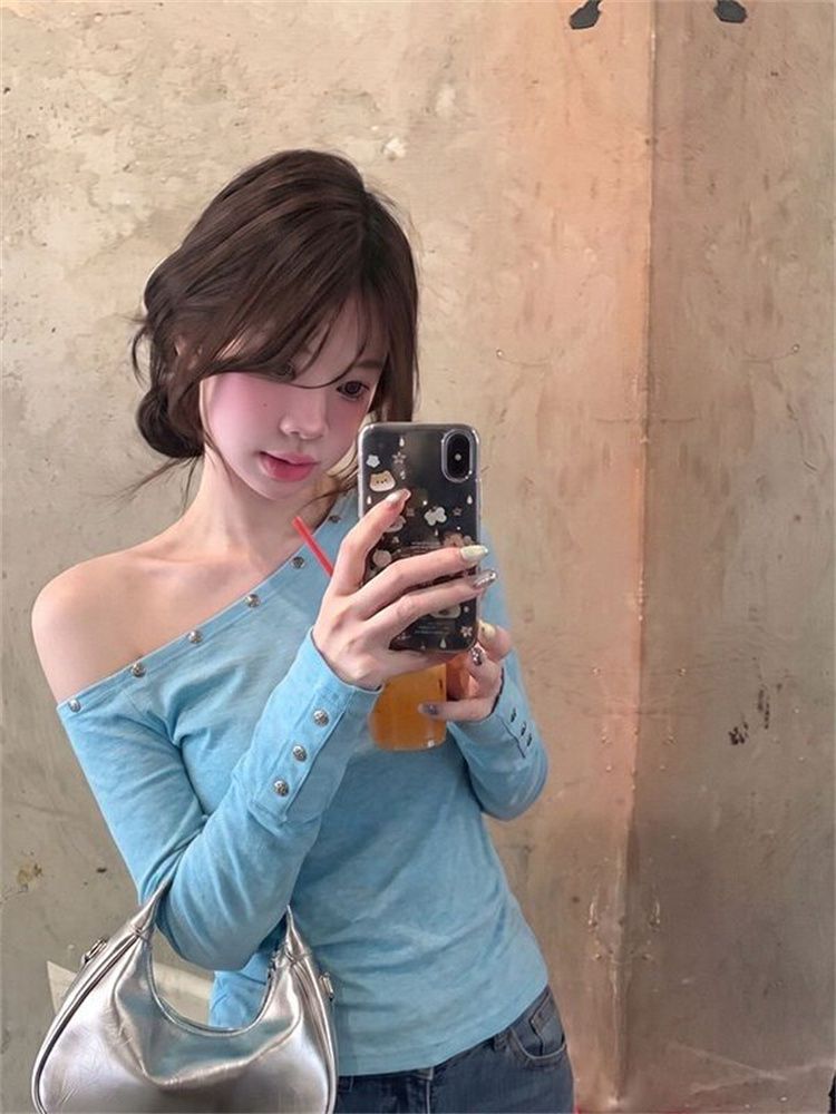 Women's Asymmetric Studded One-Shoulder Long-Sleeve T-Shirt